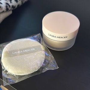 Laura Mercier ultra blur Translucent Loose Setting Powder